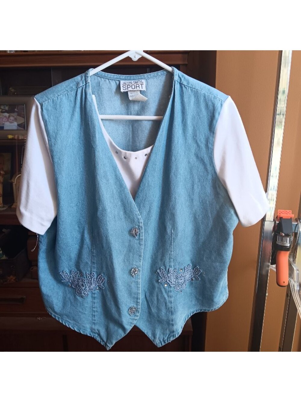 Large Vtg Jaclyn Smith Sport Denim Vest Tee Insert Embroidered Beaded Buttons
